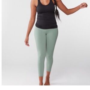 Athleta Women’s M Medium Salutation Stash Pocket II 7/8 Tights Leggings Large